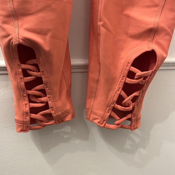 Old Navy Peach 7/8 Ankle High Rise Legging - Picture 3 of 5